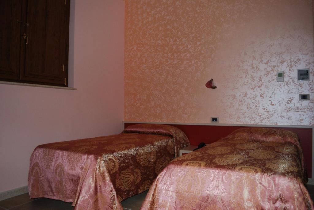 Agriturismo - B&B "La Funicolare" Francavilla Marittima Szoba fotó